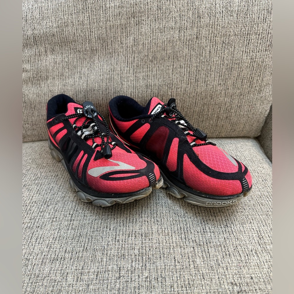 Womens Brooks Pure Flow 2 Running Shoes-size 91/2